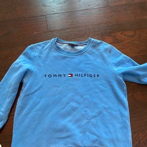 Blue Tommy Hilfiger sweatshirt